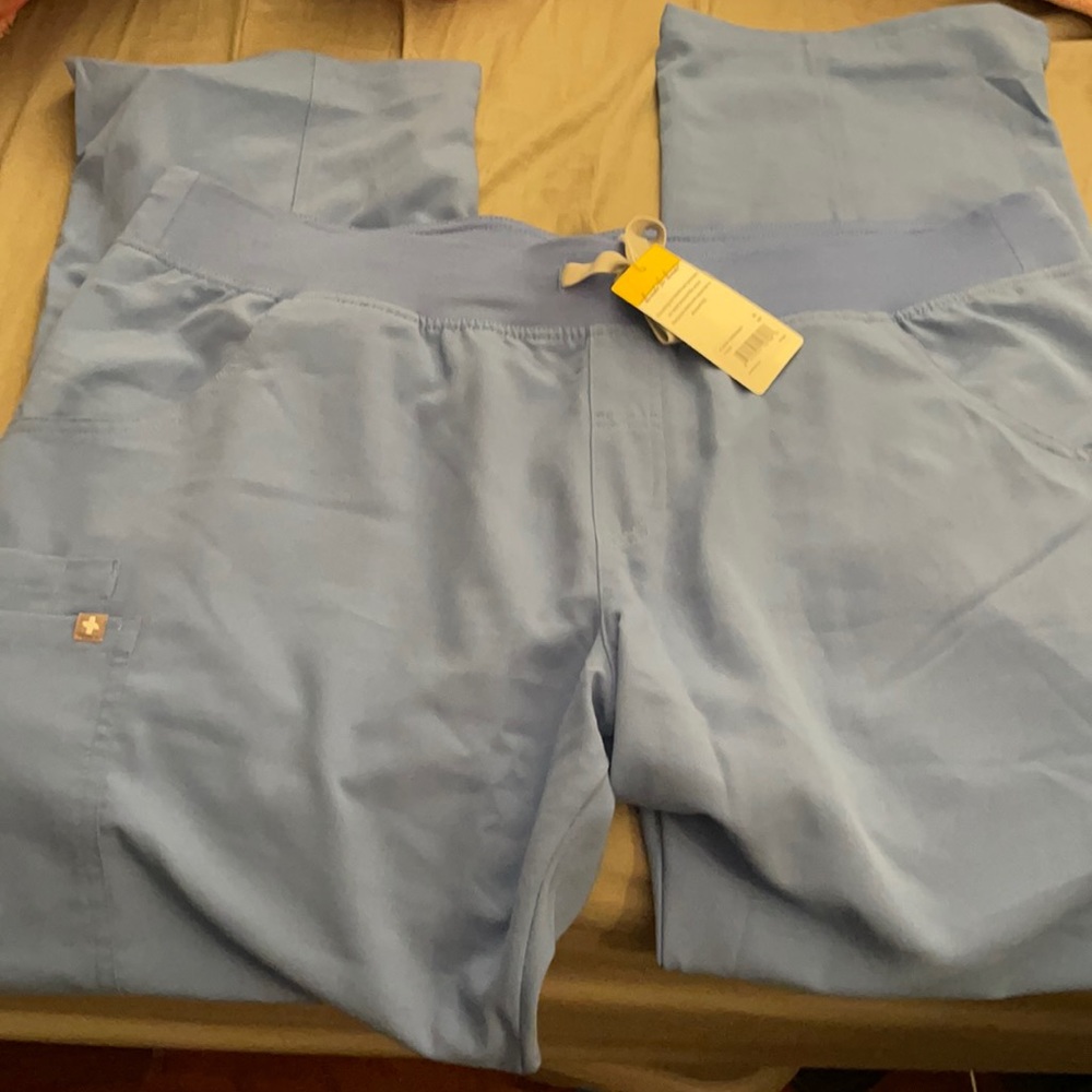 Figs cargo scrub pants. Size xl